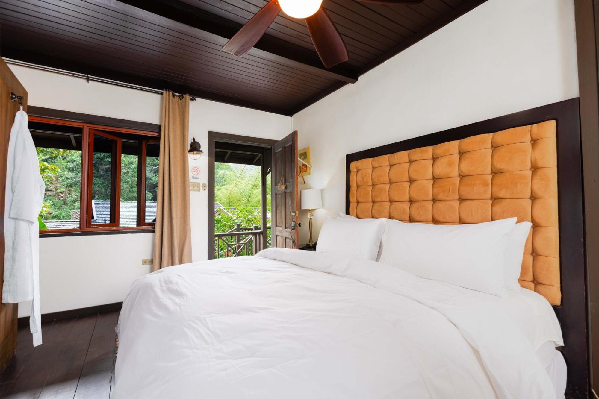 Serendipity Holistic Resort Spa Kingston Exterior foto